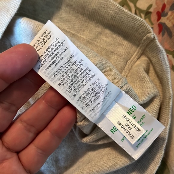 J CREW Size XL Apple Graphic Sweater
100% Cotton Full Sleeve Sequin Leaf $80NEW - Picture 13 of 16